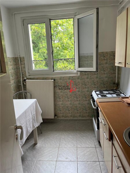 Titan Policlinica Apartament 4 camere